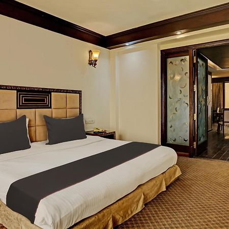 Townhouse The Royce New Friends Colony Hotel นิวเดลี ภายนอก รูปภาพ