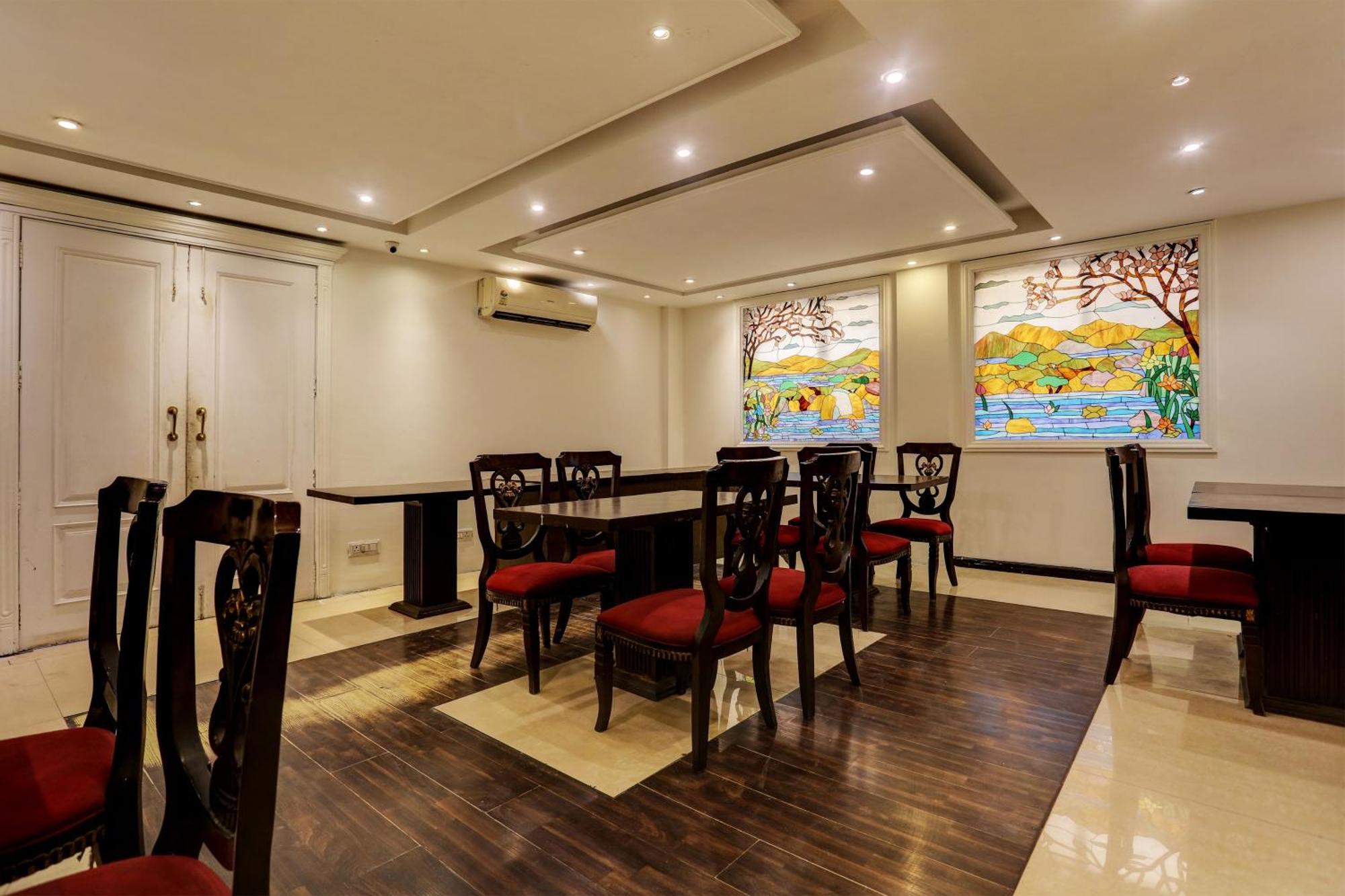 Townhouse The Royce New Friends Colony Hotel นิวเดลี ภายนอก รูปภาพ