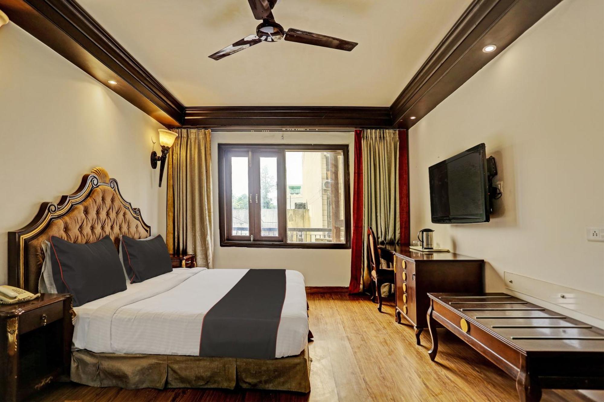 Townhouse The Royce New Friends Colony Hotel นิวเดลี ภายนอก รูปภาพ