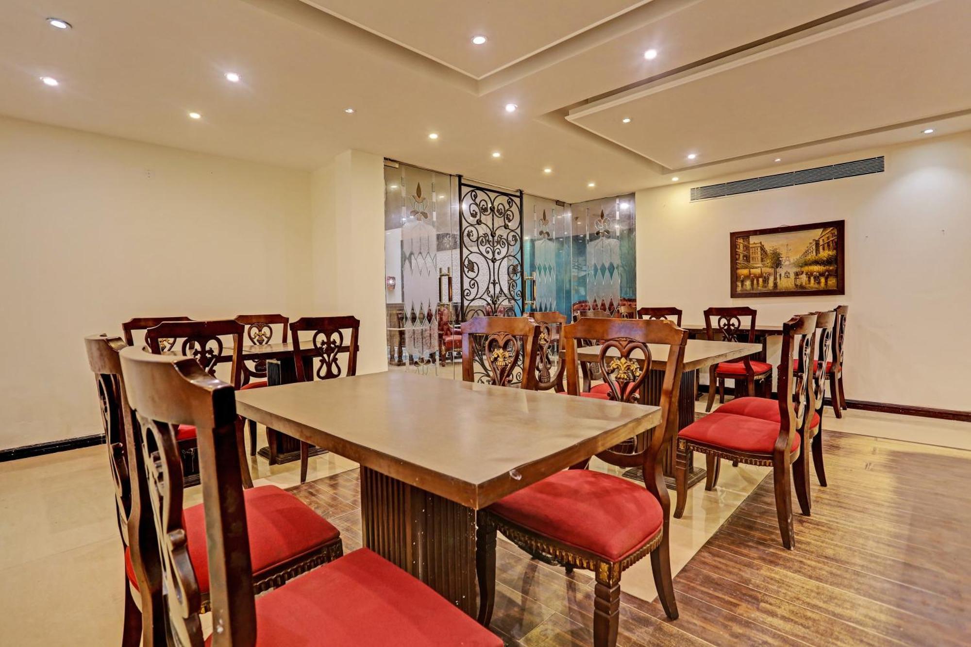 Townhouse The Royce New Friends Colony Hotel นิวเดลี ภายนอก รูปภาพ