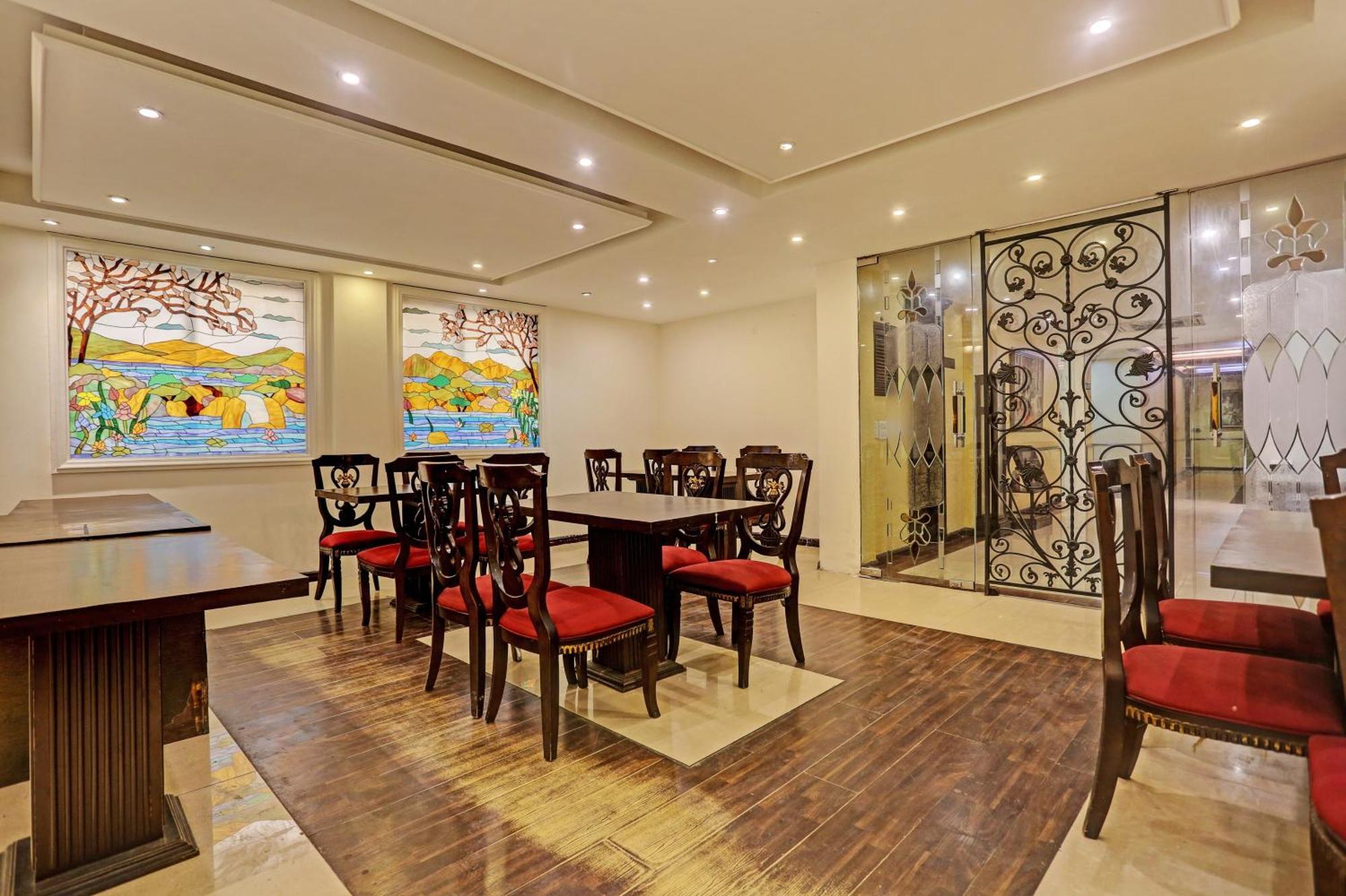 Townhouse The Royce New Friends Colony Hotel นิวเดลี ภายนอก รูปภาพ
