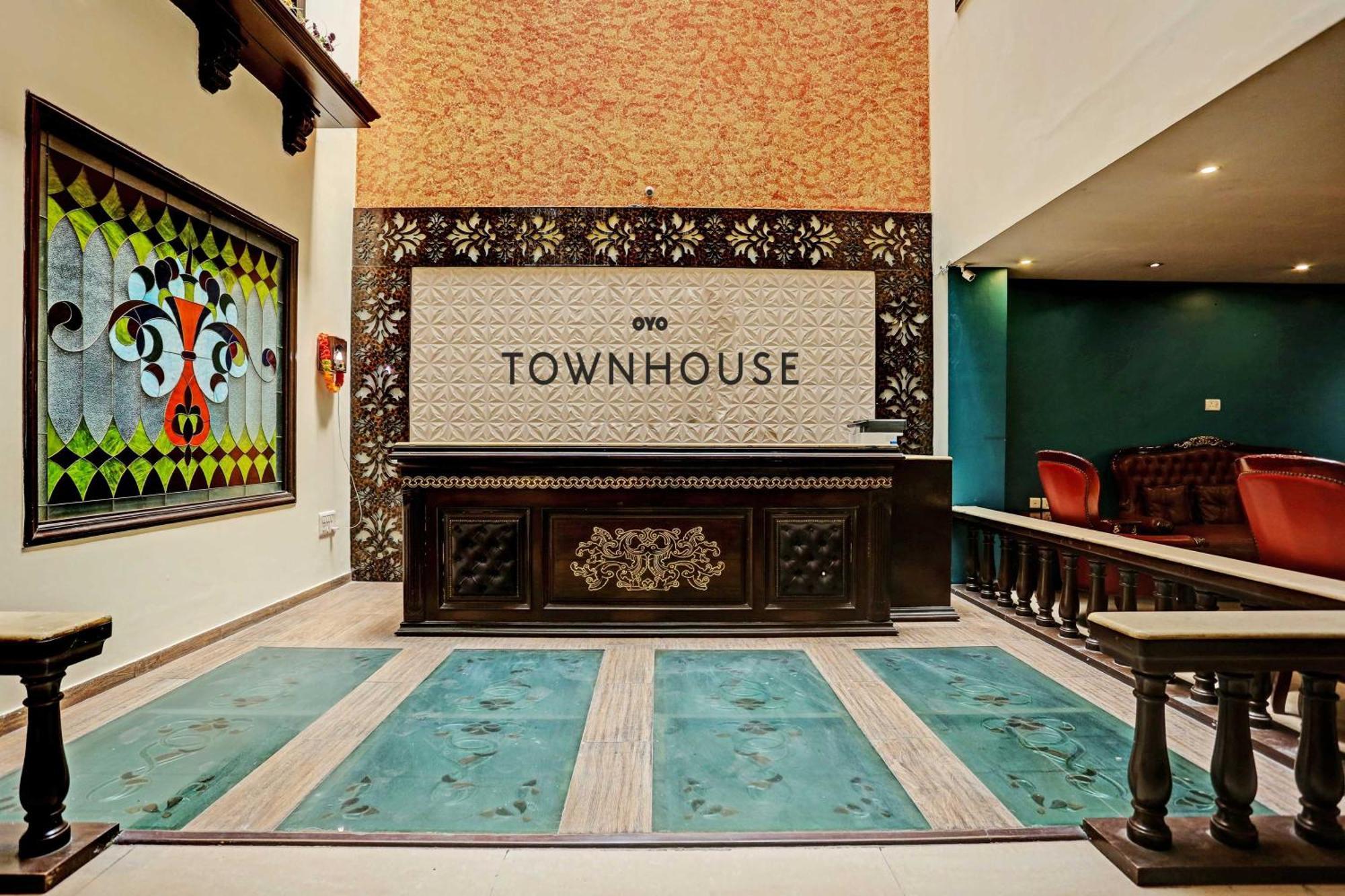 Townhouse The Royce New Friends Colony Hotel นิวเดลี ภายนอก รูปภาพ